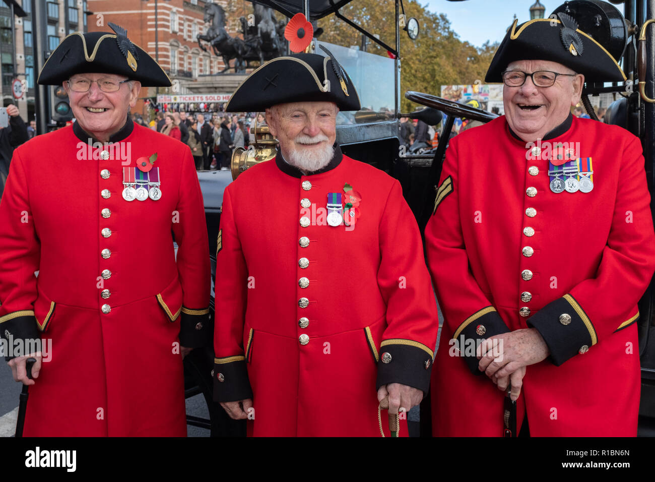 London, Großbritannien, 11. November 2018: Chelsea Rentner an den Nationalen Dienst der Erinnerung an das Ehrenmal London auf das Gedenken Sonntag. Credit: Auf Sicht Fotografische/Alamy leben Nachrichten Stockfoto