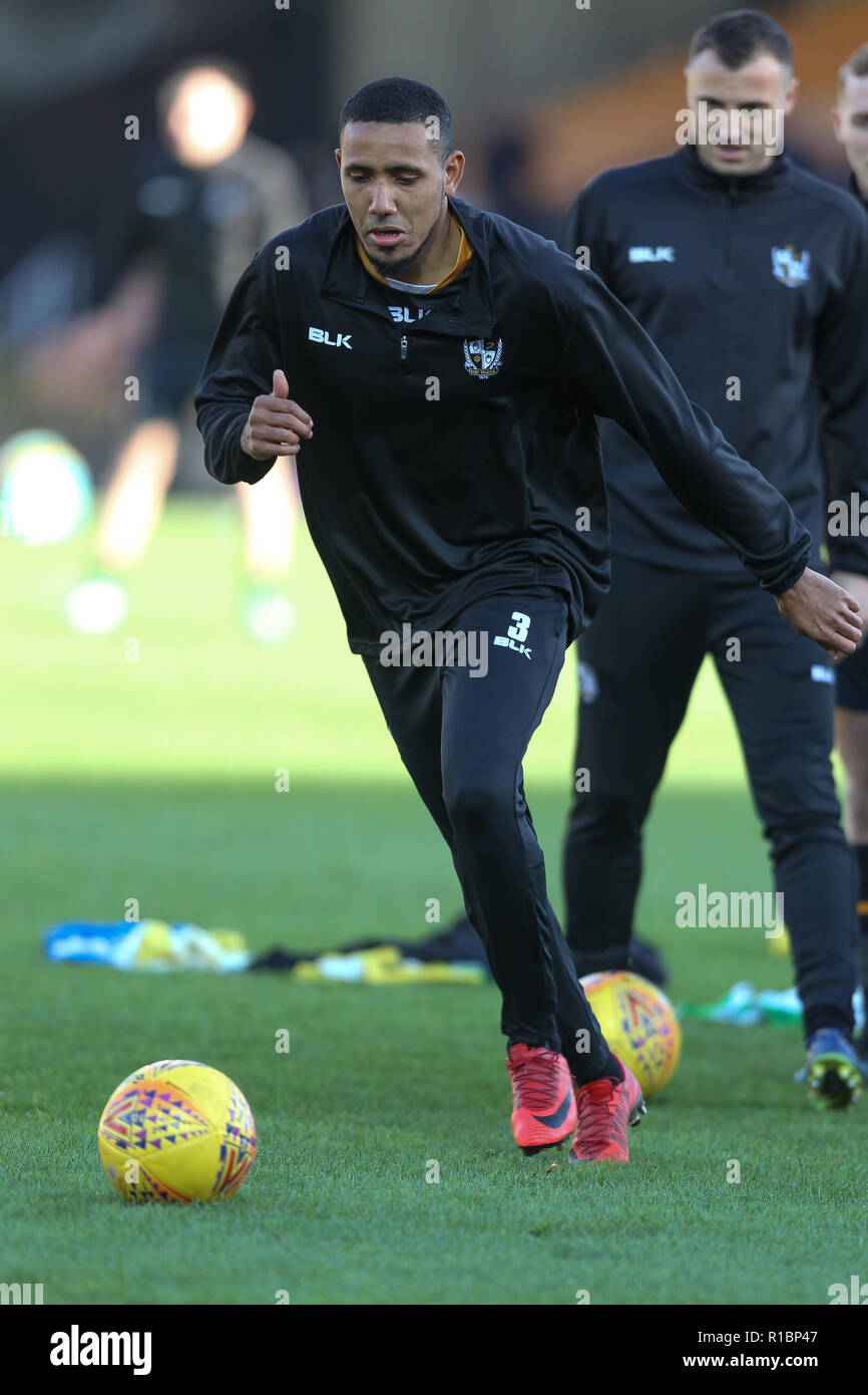 Burslem, Staffordshire, Großbritannien. 11. Nov 2018. Port Vale Verteidiger Cristian Montaño (3) Während der ersten Runde des FA Cup Match zwischen Port Vale und Sunderland bei Vale Park, Burslem, England am 11. November 2018. Foto von Jurek Biegus. Nur die redaktionelle Nutzung, eine Lizenz für die gewerbliche Nutzung erforderlich. Keine Verwendung in Wetten, Spiele oder einer einzelnen Verein/Liga/player Publikationen. Credit: UK Sport Pics Ltd/Alamy leben Nachrichten Stockfoto