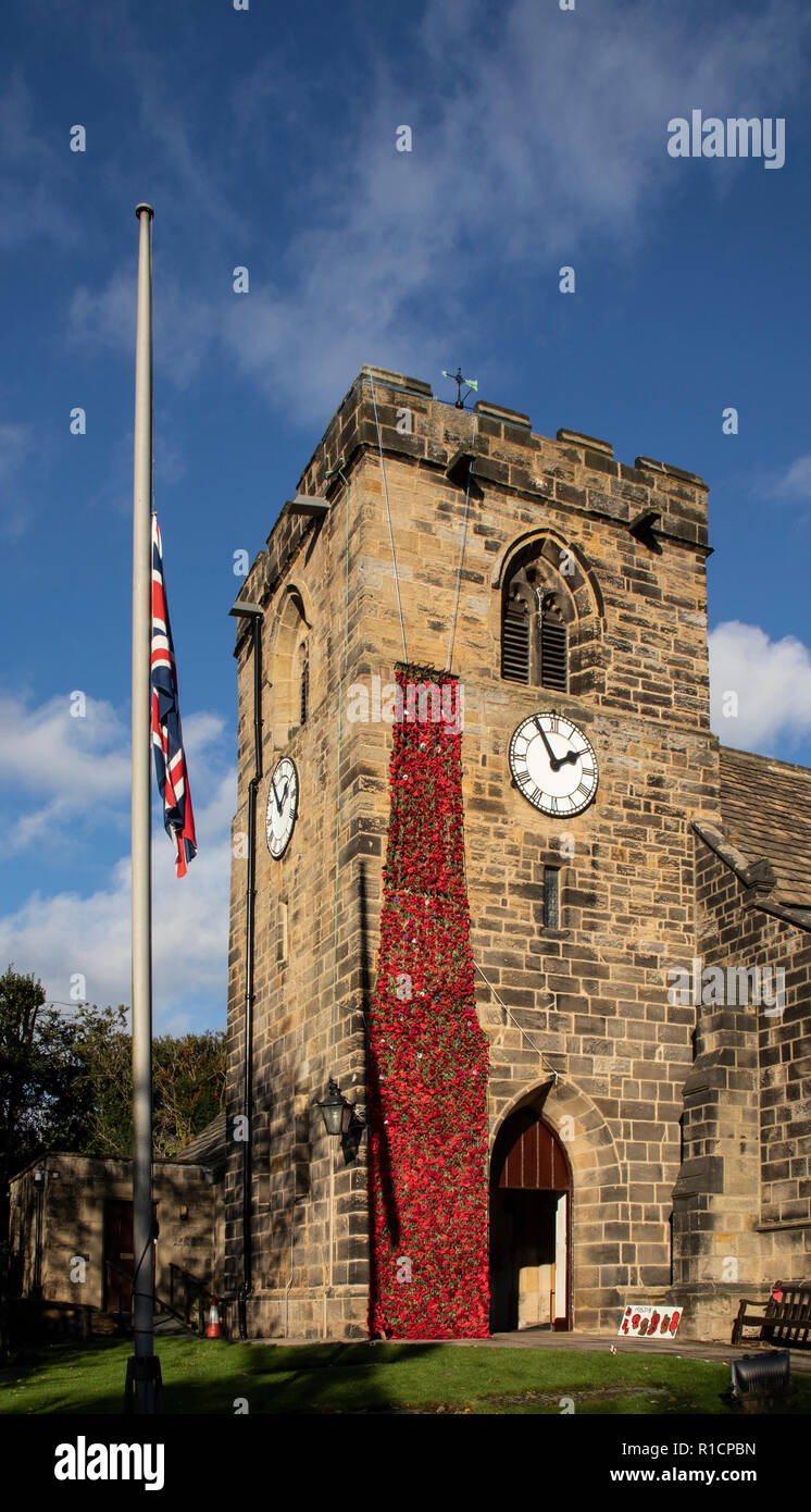 St. Peter's Kirche in Rawdon, Leeds, zeigt die Feier Mohn für die 100 Jahr nach dem Ende des 1914-1918 große Krieg. Stockfoto