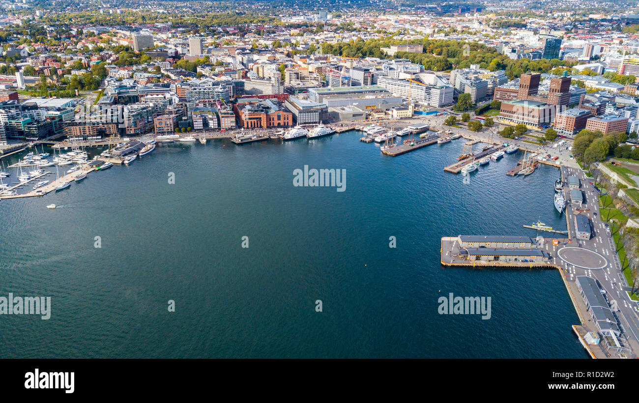 Rådhuset, Rathaus, Pipervika Bay, Oslo, Norwegen Stockfoto