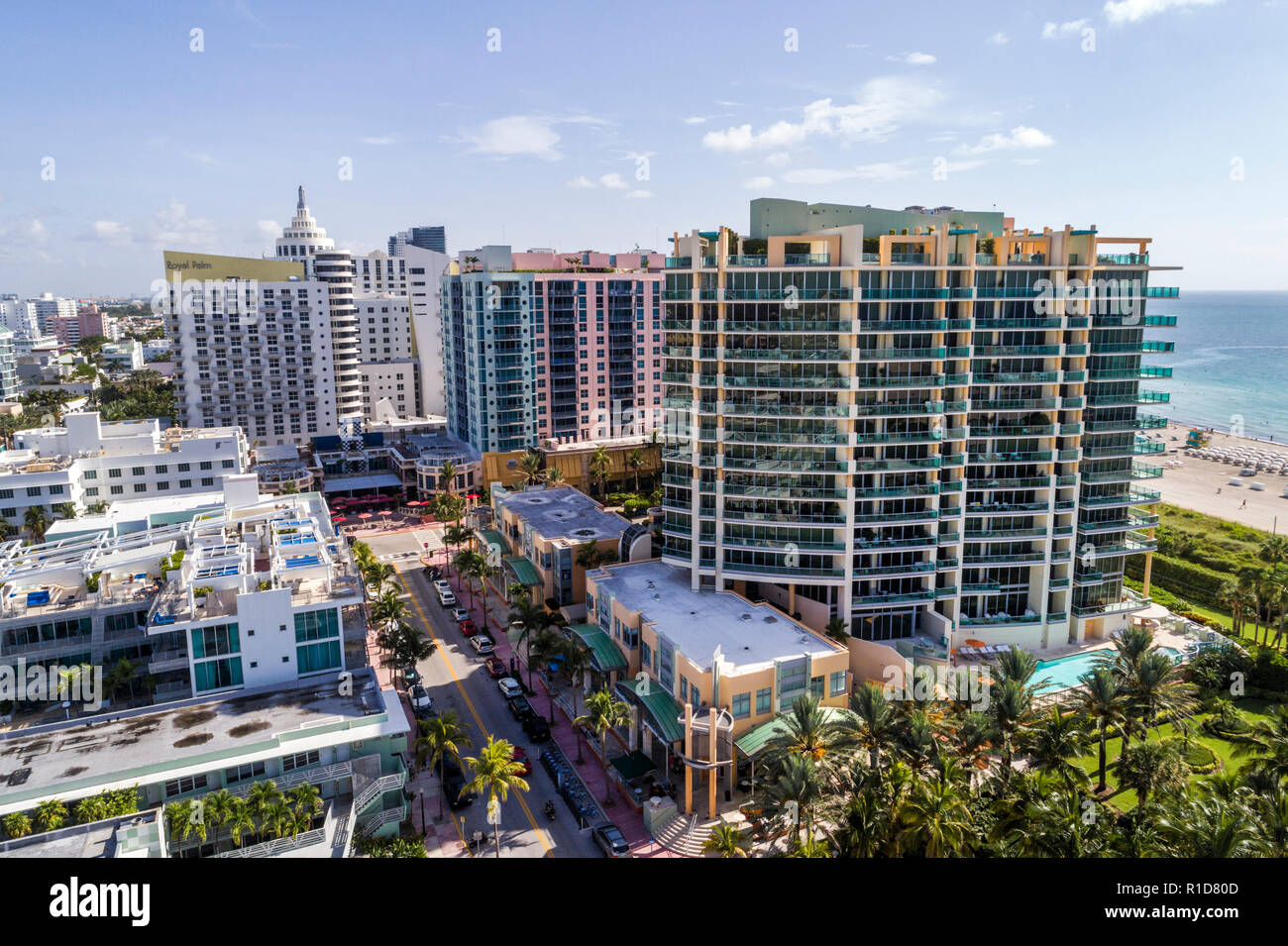 Miami Beach Florida, Ocean Drive, Luftaufnahme von oben, Hotel, Il Villaggio, Eigentumswohnung Wohnapartments Gebäude Gebäude Gehäuse, hohe r Stockfoto