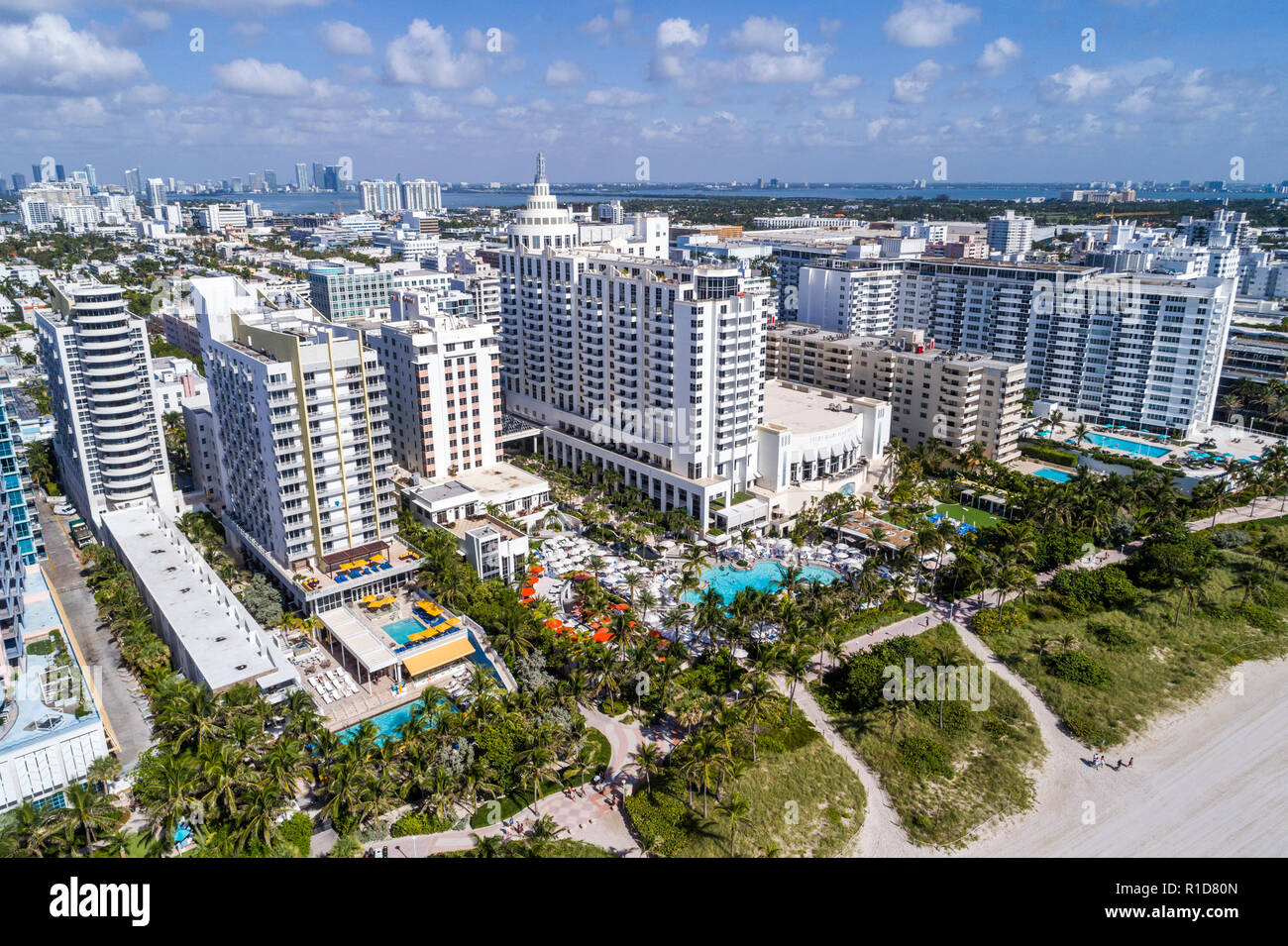 Florida Miami Beach Vogelperspektive Oben Royal Palm Loews Hotel Hotels Offentlicher Strand Am Atlantik Hochhaus Wolkenkratzer Stockfotografie Alamy