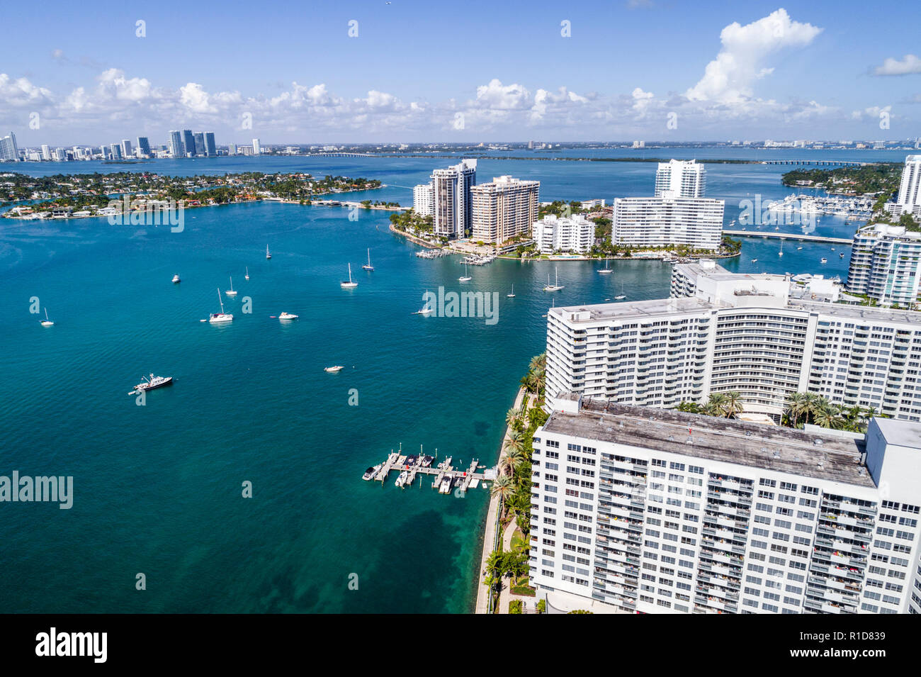 Miami Beach Florida, Biscayne Bay Water, Luftaufnahme aus der Vogelperspektive oben, Flamingo South Beach Wohnanlage, Hochhaus Wolkenkratzer gebaut Stockfoto