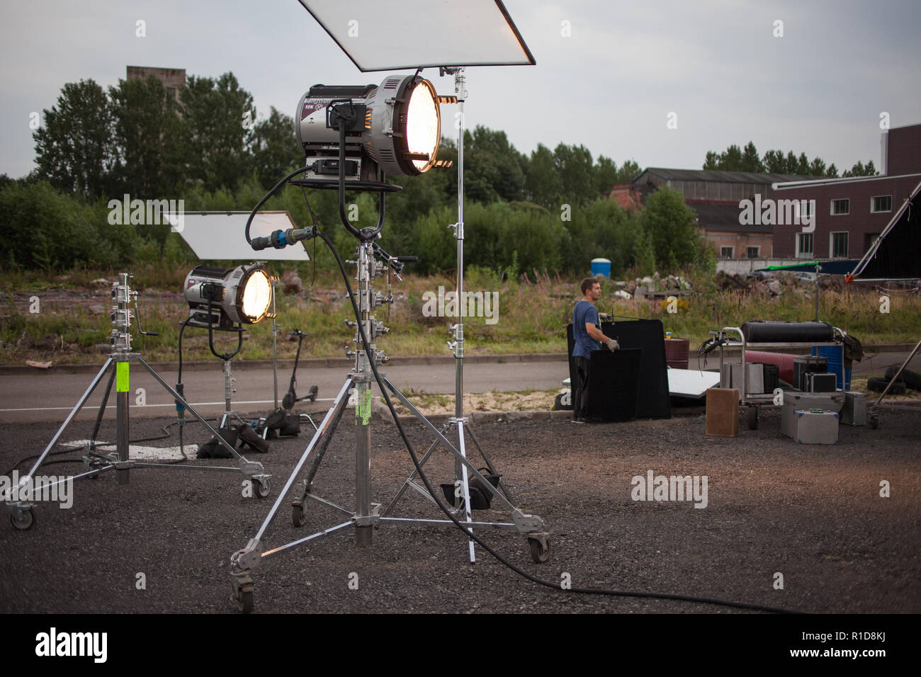 Sankt Petersburg, Russland - 31. OKTOBER 2018: Film Crew vor Ort. 4K-Kamera Kameramann. Filmemachen Set Landschaft Stockfoto