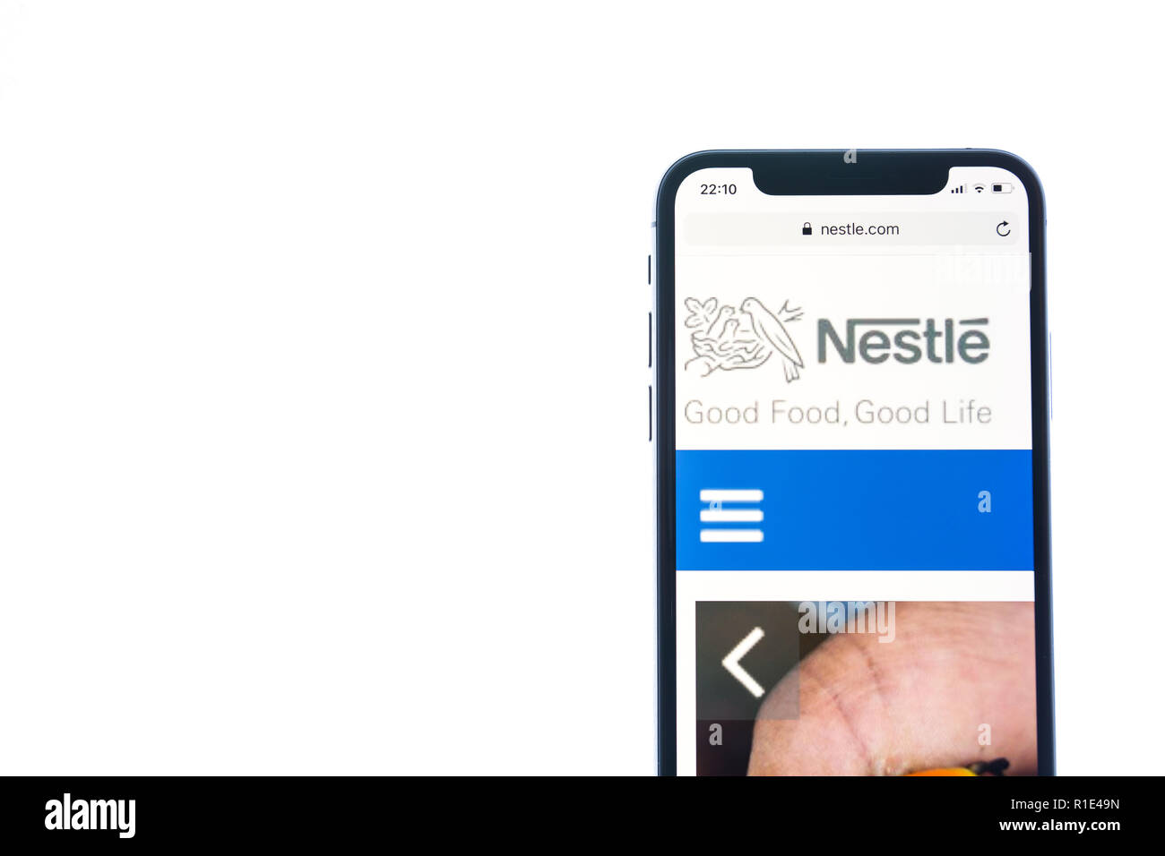 SOLOTHURN, Schweiz - 11 November, 2018: Nestle Logo auf einem modernen Smartphone angezeigt Stockfoto