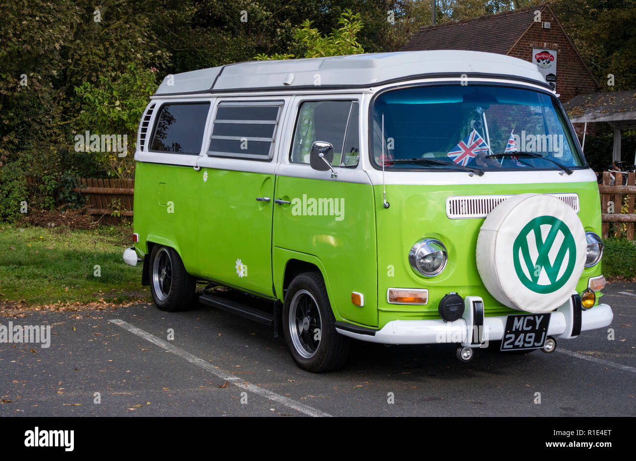 Lime Green VW CAMPER T2 Bay Stockfoto