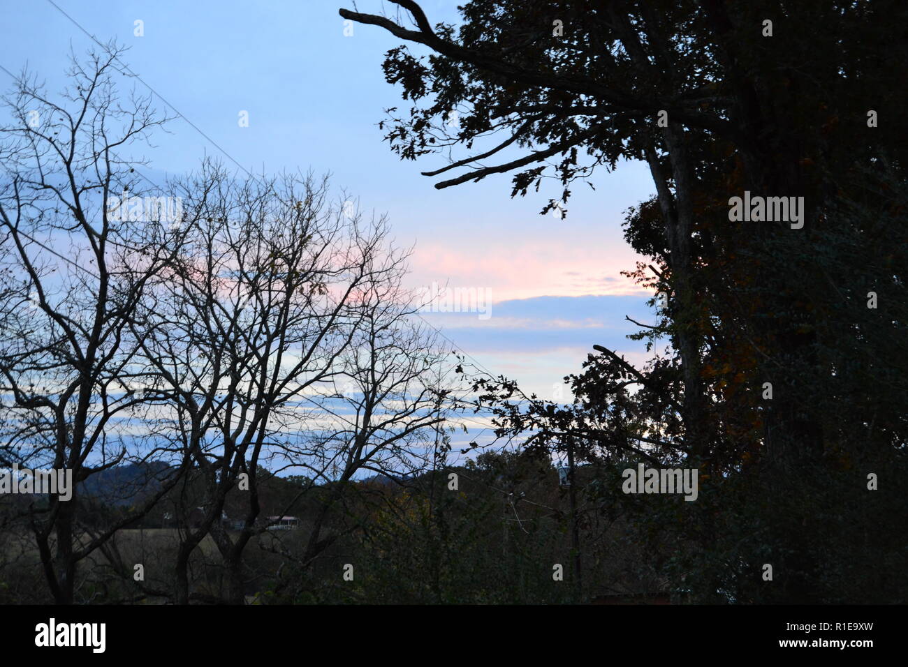 Herbst Sonnenuntergang am Horizont in Sweetwater, TN Stockfoto