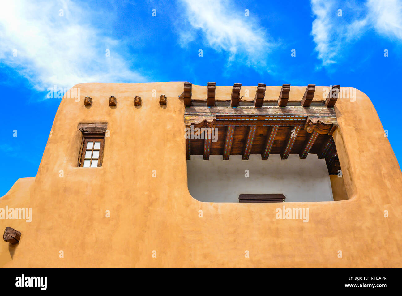 Schließen Sie die architektonischen Details des New Mexico Museum für Kunst Gebäude in der historischen Innenstadt von Santa Fe, NM, einem großartigen architektonischen Wunder und die Stockfoto