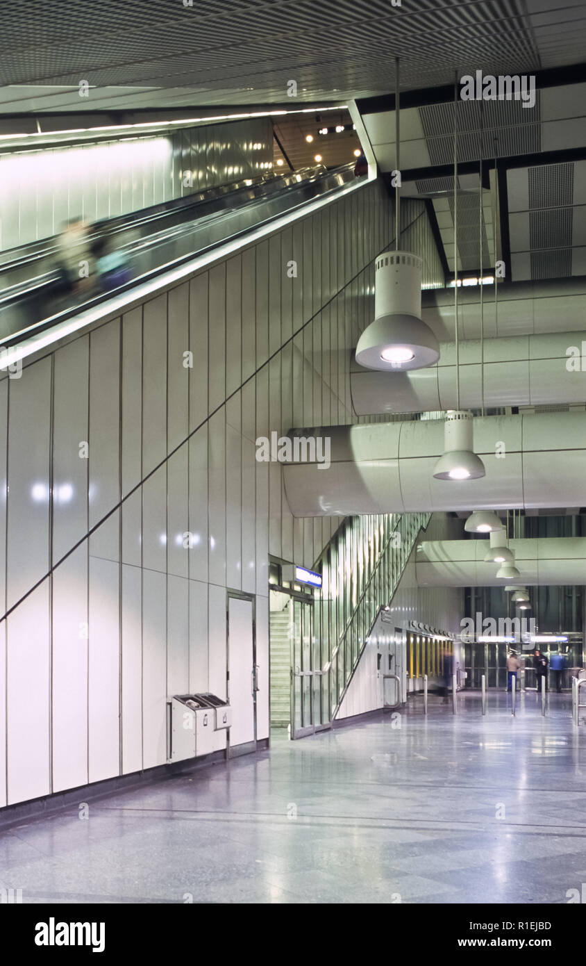 Wien, U-Bahn, U3 Station Westbahnhof, Wien, U-Bahn Linie U3, Haltestelle Westbahnhof Stockfoto