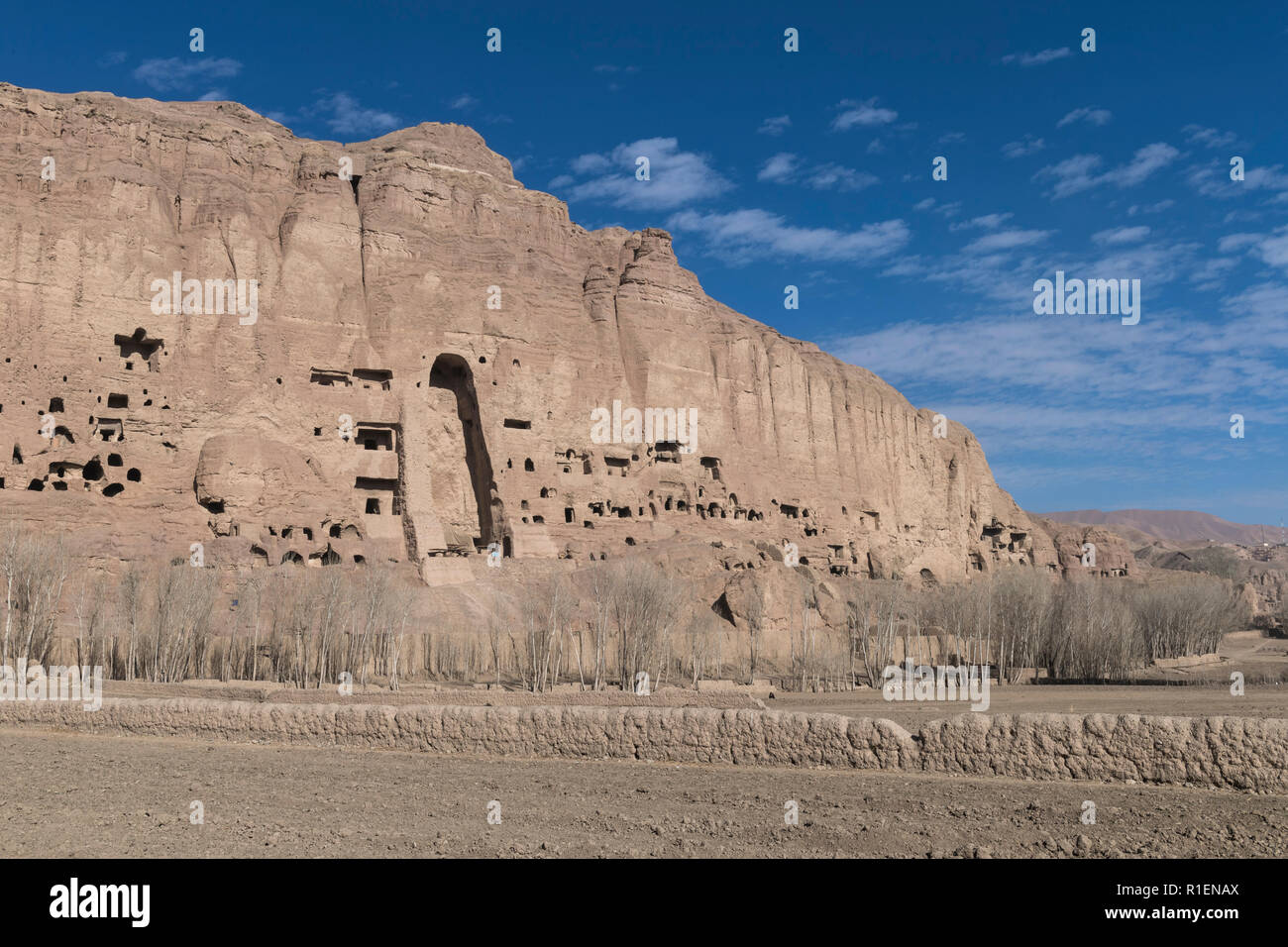 Buddha Höhle im Felsen, wo der 4. und 5. Jahrhundert weibliche Buddha Statue wurde durch die Taliban im Jahr 2001, Bamian, Provinz Bamyan, Afghanistan zerstört Stockfoto