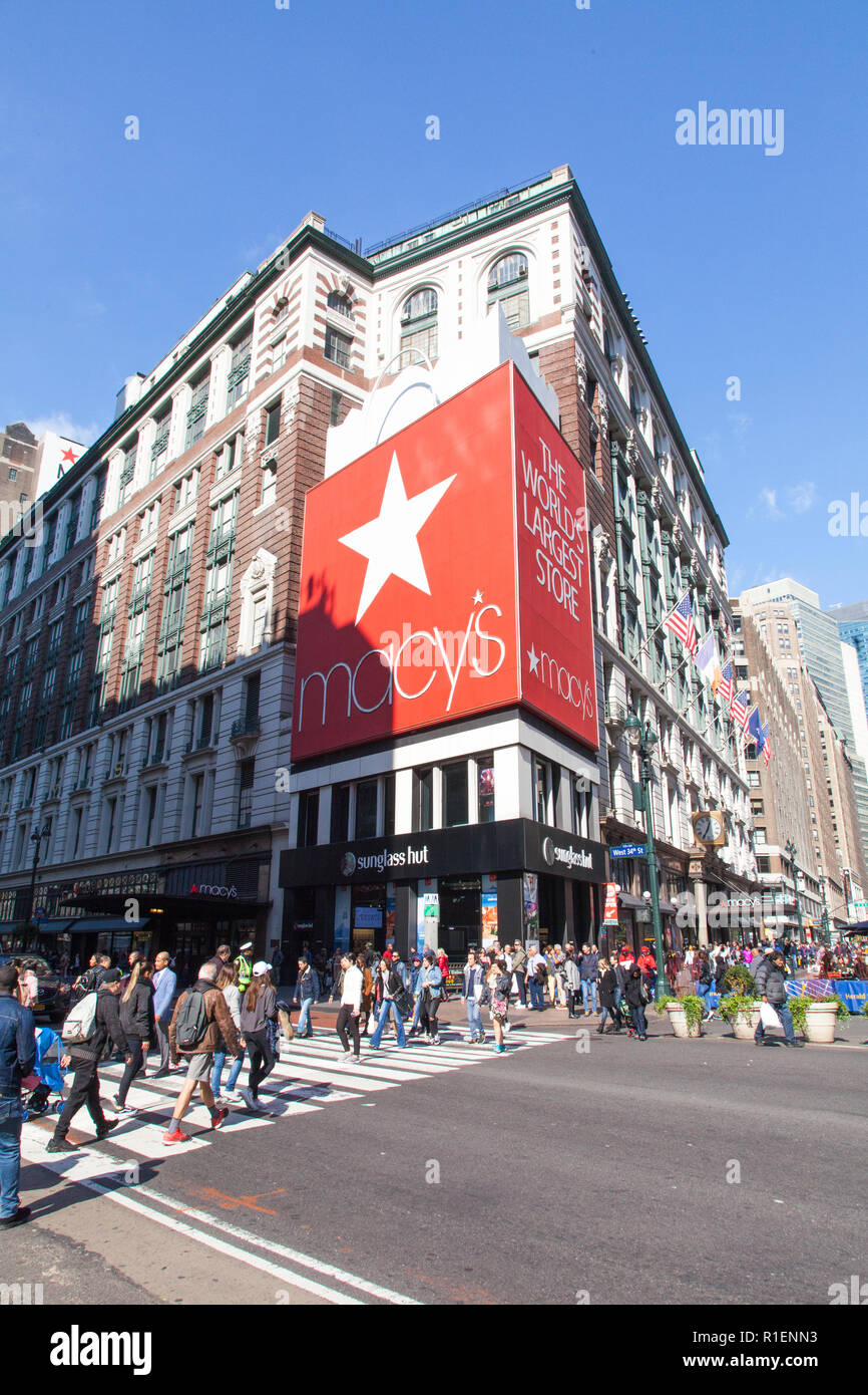 Kaufhaus Macy's, Herald Square auf der Sixth Avenue, Manhattan, New York City, Vereinigte Staaten von Amerika. Stockfoto