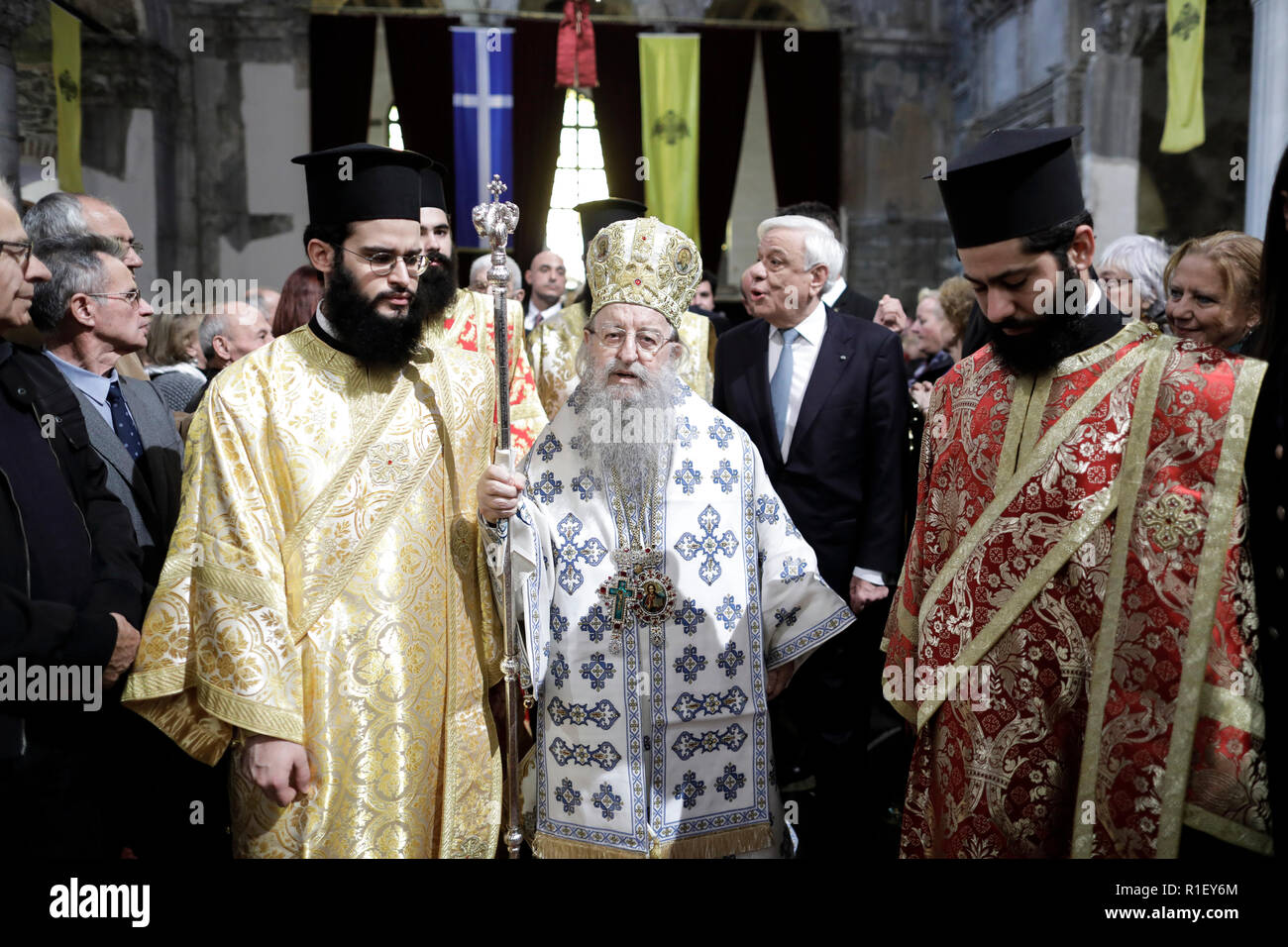 Bischof Anthimos während einer doxologie in der Kirche des Hl. Demetrius, der Schutzpatron von Thessaloniki, Griechenland Stockfoto