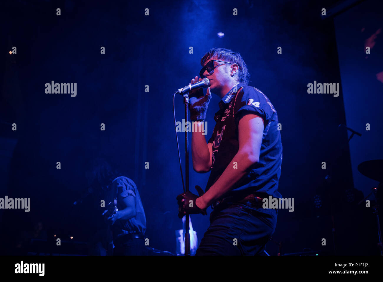 Island, Reykjavik - November 10, 2018. Der amerikanische Sänger, Songwriter und Musiker Julian Casablancas (dargestellt) führt ein Live Konzert mit seiner Band die Voidz während des Isländischen Festival Iceland Airwaves 2018 in Reykjavik. (Foto: Gonzales Foto - Tord Litleskare). Stockfoto
