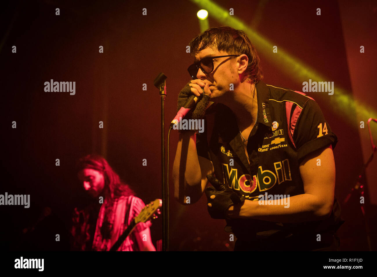 Island, Reykjavik - November 10, 2018. Der amerikanische Sänger, Songwriter und Musiker Julian Casablancas (dargestellt) führt ein Live Konzert mit seiner Band die Voidz während des Isländischen Festival Iceland Airwaves 2018 in Reykjavik. (Foto: Gonzales Foto - Tord Litleskare). Stockfoto
