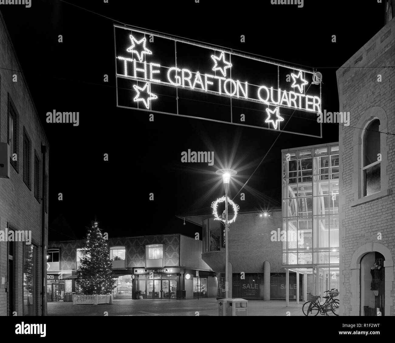 Weihnachtsbeleuchtung in der Grafton Quartal Cambridge Stockfoto