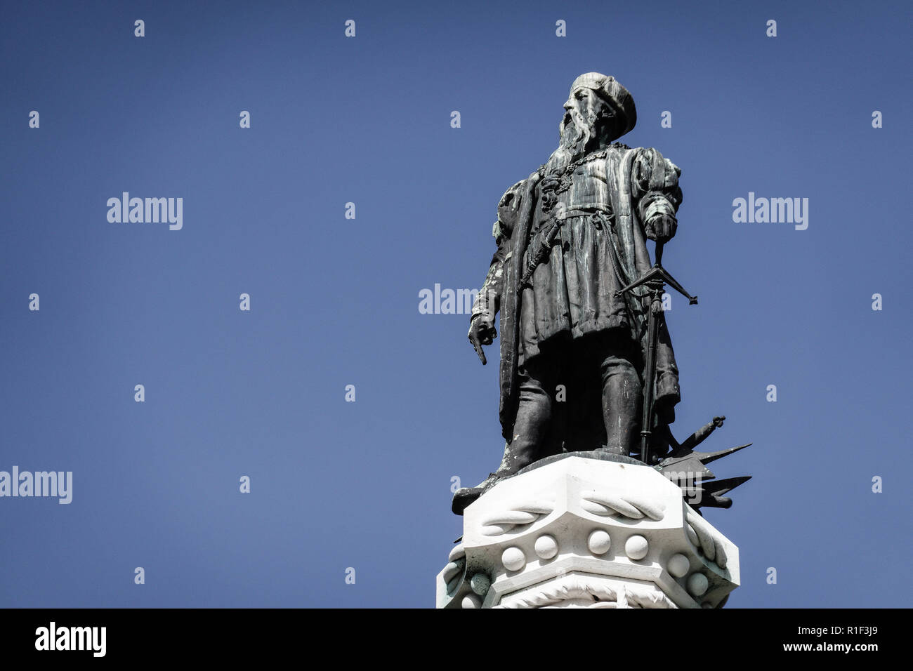 Ein Monument, eine Hommage an die Afonso de Albuquerque, Herzog von Goa, in der Afonso de Albuquerque Garten oder Jardim Afonso de Albuquerque. Afonso war ein Port Stockfoto