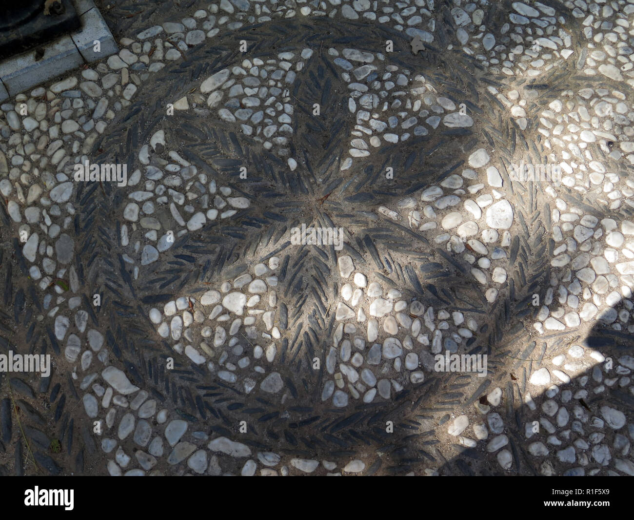 Kieselstein Mosaik in Square im jüdischen Viertel von Granada, Andalusien Stockfoto