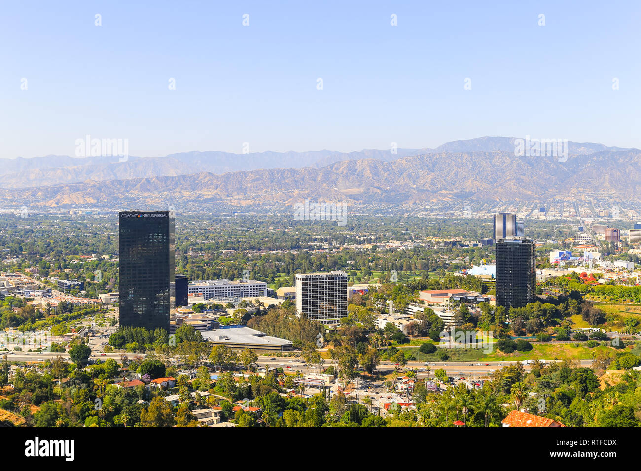 Los Angeles, Kalifornien, USA - 28. Mai 2017: Blick auf den Universal City in Los Angeles. Am Mulholland Drive erfasst. Stockfoto
