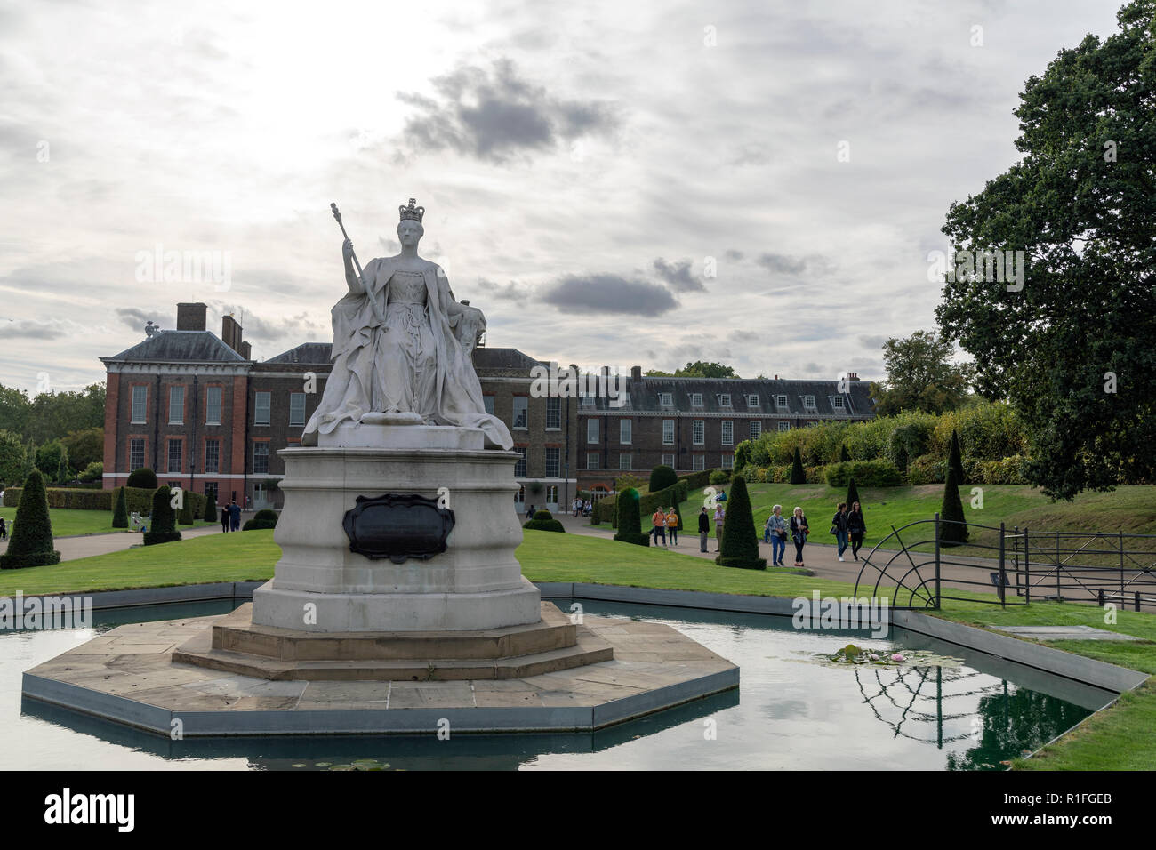 Königin Victoria Statue im Kensington Palace Stockfoto