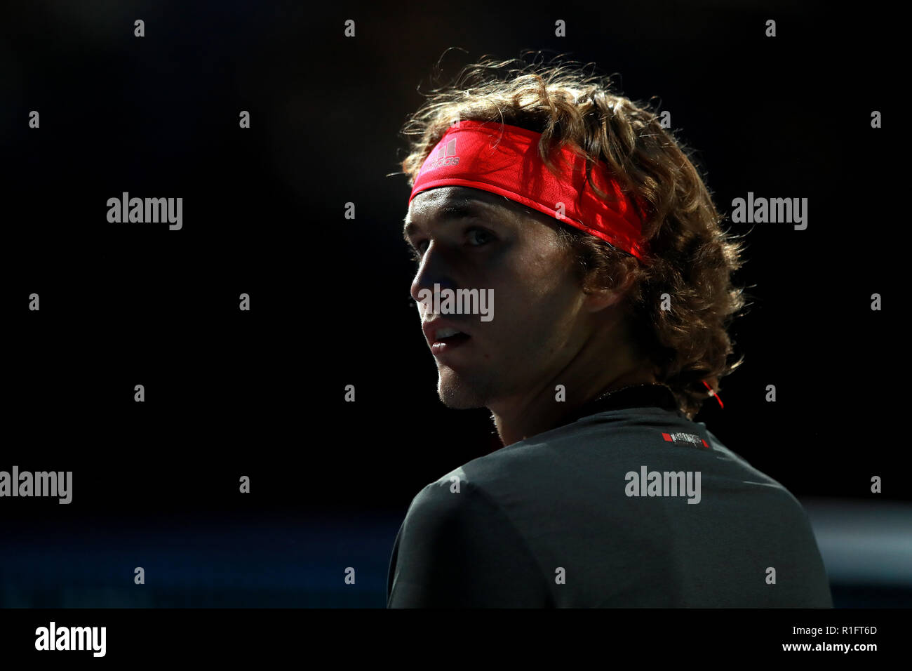 London, Großbritannien. 12. November 2018. O2 Arena, London, England; Nitto ATP-Finale; Alexander Zverev (GER) sieht von der Bank Credit: Aktion Plus Sport Bilder/Alamy leben Nachrichten Stockfoto