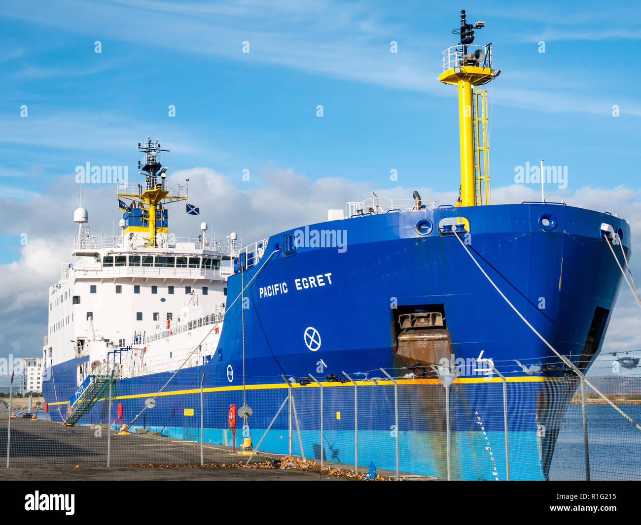 Pacific Egret Leith, nukleare Abfälle Carrier, in Leith Harbour Eingang Becken, Edinburgh, Schottland, Großbritannien Stockfoto