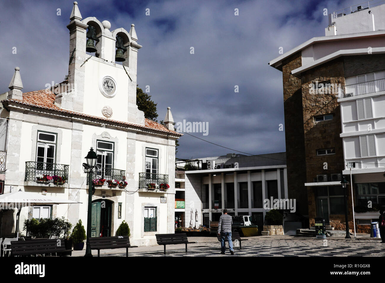 Eine Ansicht von Cascais, Portugal, eine Stadt und Gemeinde im Großraum Lissabon Region, auf die portugiesische Riviera entfernt. Cascais ist eine wichtige touristische Bestimmungen Stockfoto