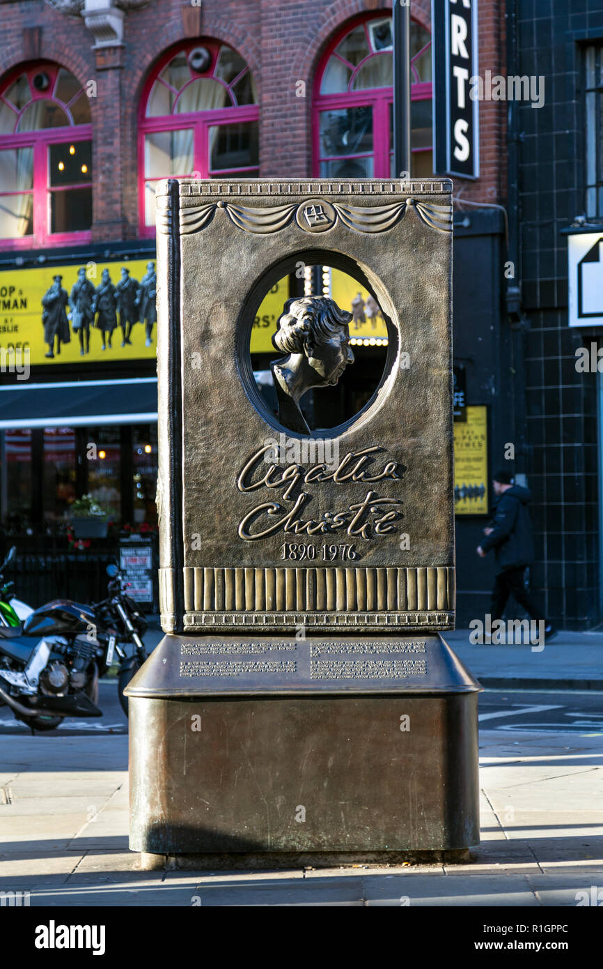 Agatha Christie Memorial von Ben Twiston-Davies in Covent Garden, London, UK Stockfoto