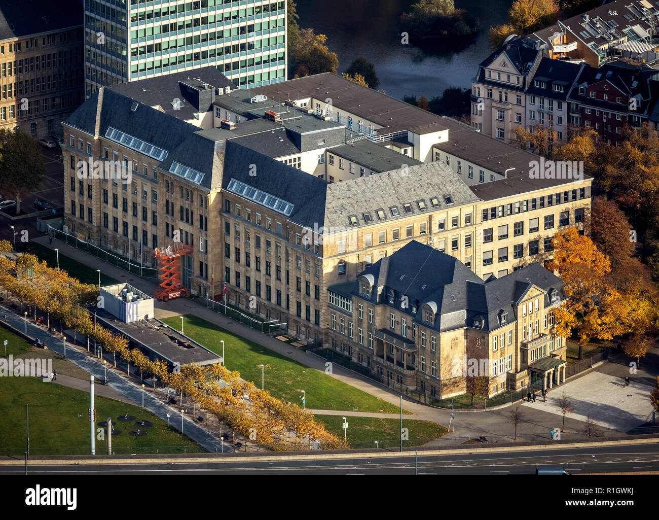 Luftbild, Staatskanzlei des Landes Nordrhein-Westfalen, Ministerium für Wirtschaft, Innovation, Digitalisierung und Energie des Landes Nordrhein-W Stockfoto