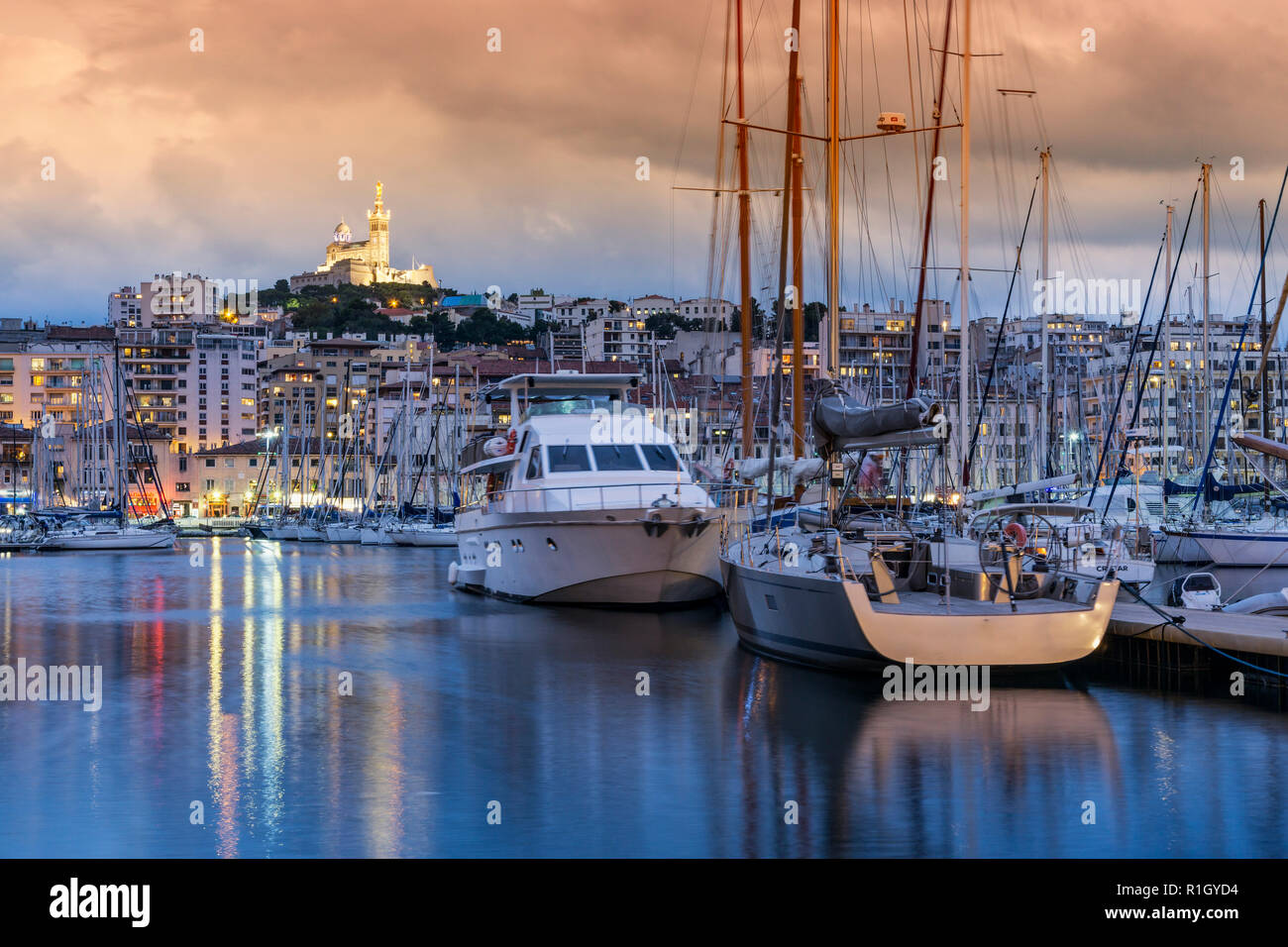 Der alte Hafen von Marseille Vieux Port, Cote d'Azur, Frankreich Stockfoto