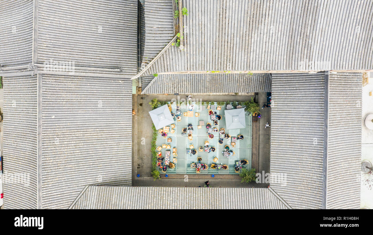 Luftaufnahme von einem Cafe in Taikoo Li Mall, Chengdu, Provinz Sichuan, China Stockfoto