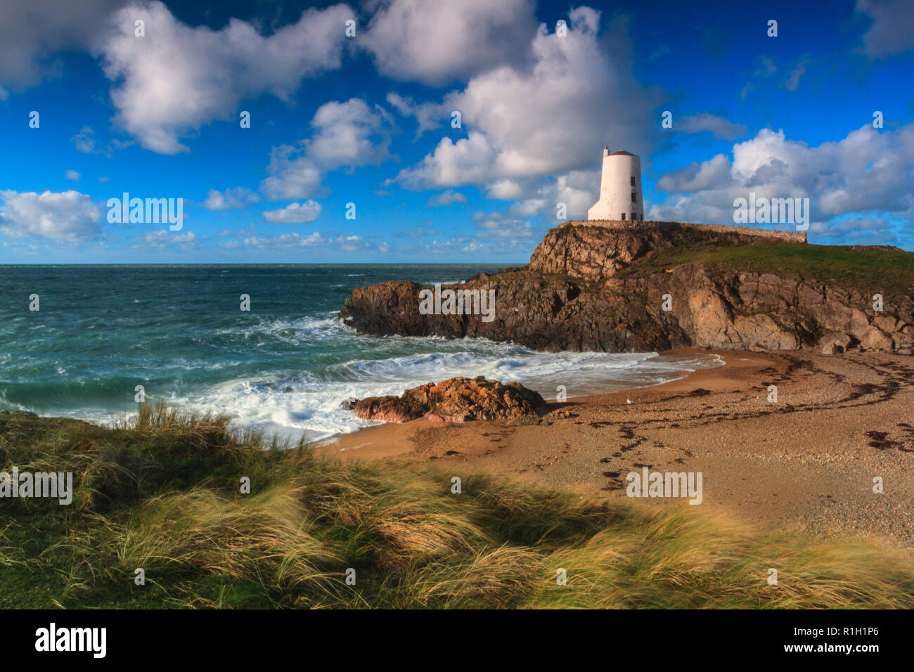 Twr Mawr Leuchtturm, Ynys Llanddwyn, Anglesey, Wales Stockfoto