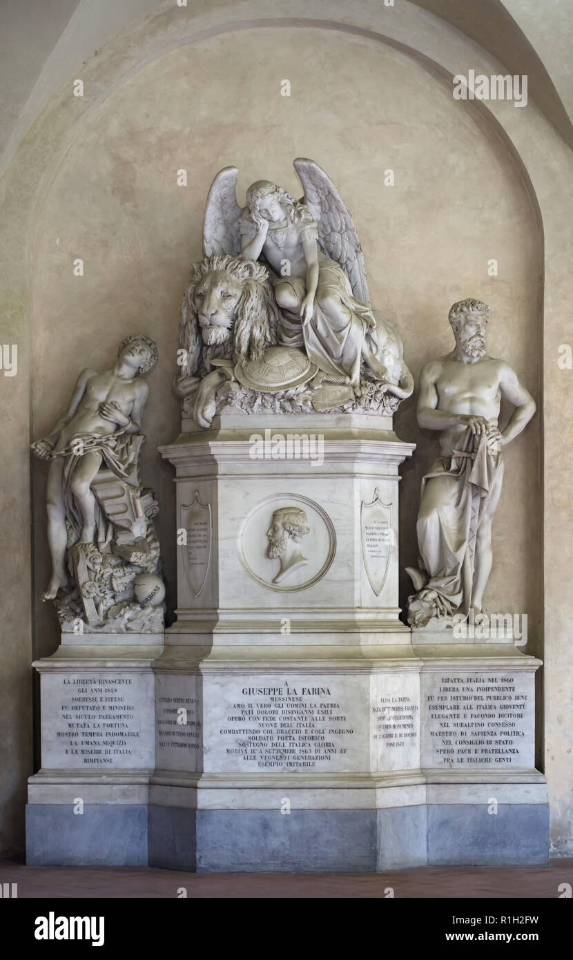 Marmor Kenotaph für italienische Politiker Giuseppe La Farina, wer war ein einflussreicher Führer der italienischen Risorgimento, in der ersten Kreuzgang der Basilika di Santa Croce (Basilika des Heiligen Kreuzes) in Florenz, Toskana, Italien. Stockfoto
