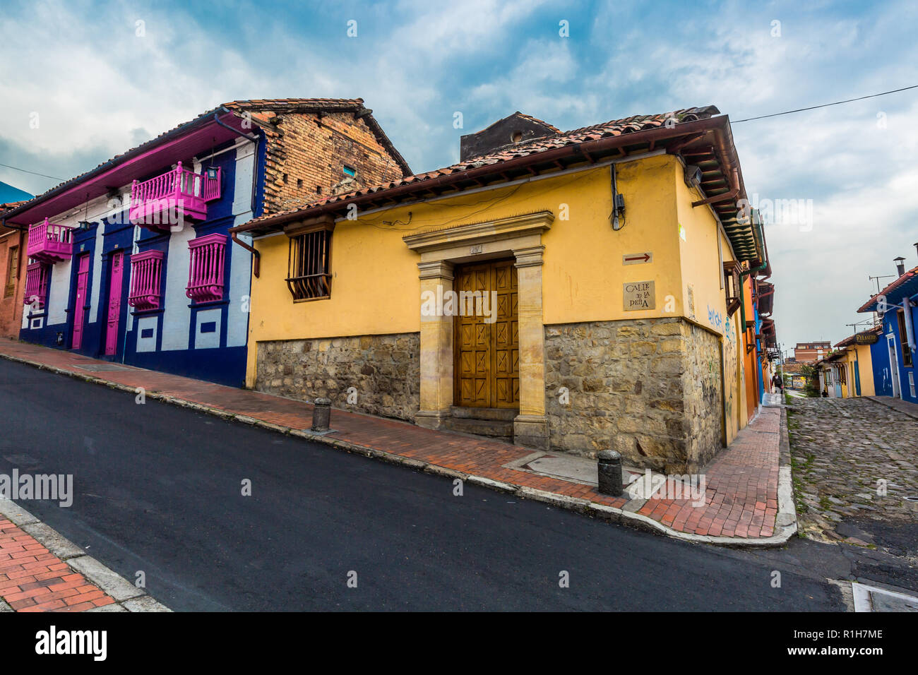 Bunte Straßen in La Candelaria Aera Bogota Kapital Stadt von Kolumbien Südamerika Stockfoto