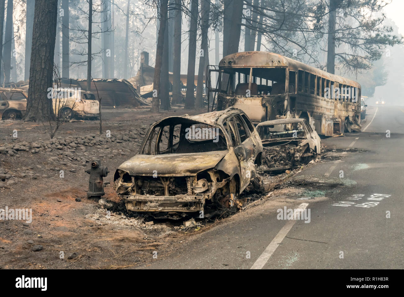 Wildland Brandschaden Feuerwehrleute Brandbekämpfung Kalifornien Stockfoto