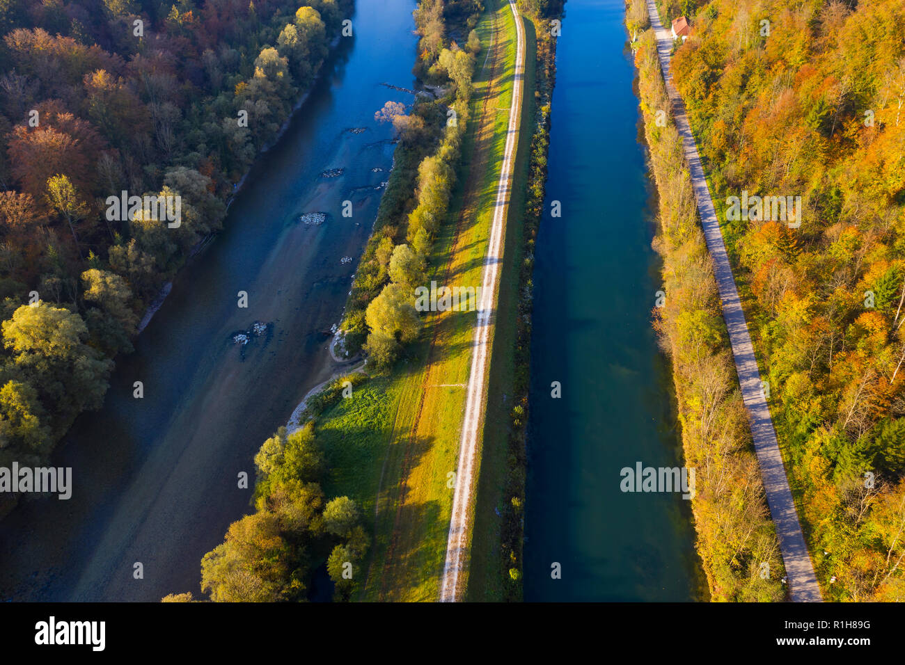 Isar und Isar Kanal, zwischen Pullach im Isartal und Grünwald bei München, drone Bild, Oberbayern, Bayern Stockfoto