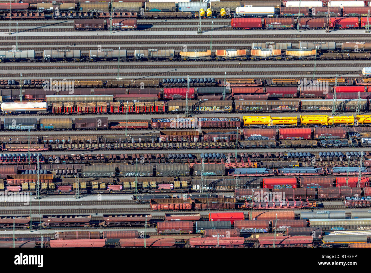 Rangierbahnhof Hagen-Vorhalle mit Güterwagen auf Schienen, Güterzüge, Hagen, Ruhrgebiet, Nordrhein-Westfalen, Deutschland Stockfoto