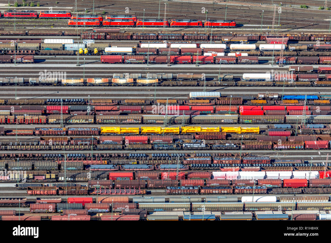 Rangierbahnhof Hagen-Vorhalle mit Güterwagen auf Schienen, Güterzüge, Hagen, Ruhrgebiet, Nordrhein-Westfalen, Deutschland Stockfoto