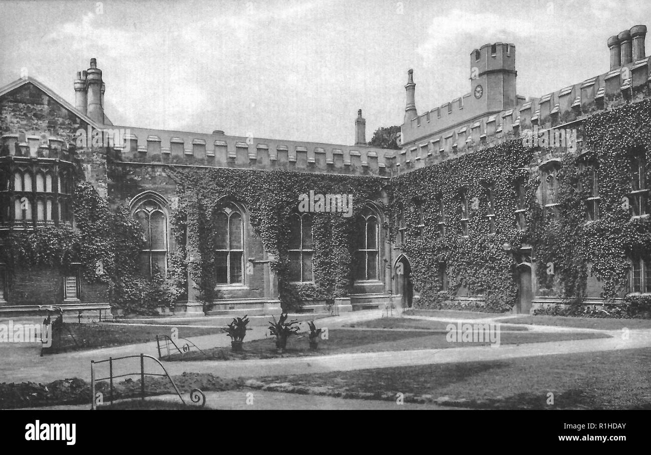 Oxford Balliol Collage Balliol College ist eines der konstituierenden Colleges der Universität von Oxford in England. Eines der ältesten Colleges von Oxford, [4] Es in rund 1263 von John Ich de Balliol, ein reicher Gutsbesitzer von Barnard's Castle in der Grafschaft Durham, die die Stiftung und die Stiftung für die Hochschule zur Verfügung gestellt.[5] Wenn de Balliol starb in 1269 seine Witwe, Dervorguilla, eine Frau, deren Reichtum weit übertroffen, die von ihrem Ehemann, seine Arbeit bei der Einrichtung der Hochschule fortgesetzt gegründet wurde, stellt eine weitere Stiftung, und schreiben die Statuten. Sie gilt als Mitbegründer der Hochschule Stockfoto