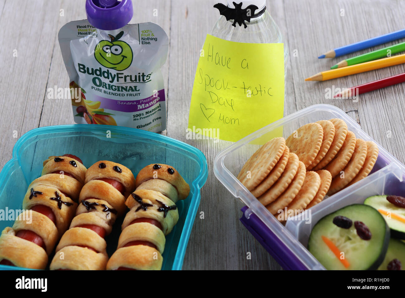 Ein gesundes Halloween Schule Mittagessen mit Buddy Früchte Stockfoto