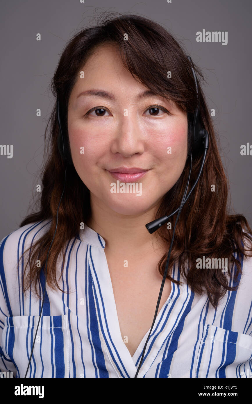 Portrait von Asiatischen call center Vertreter Frau Stockfoto