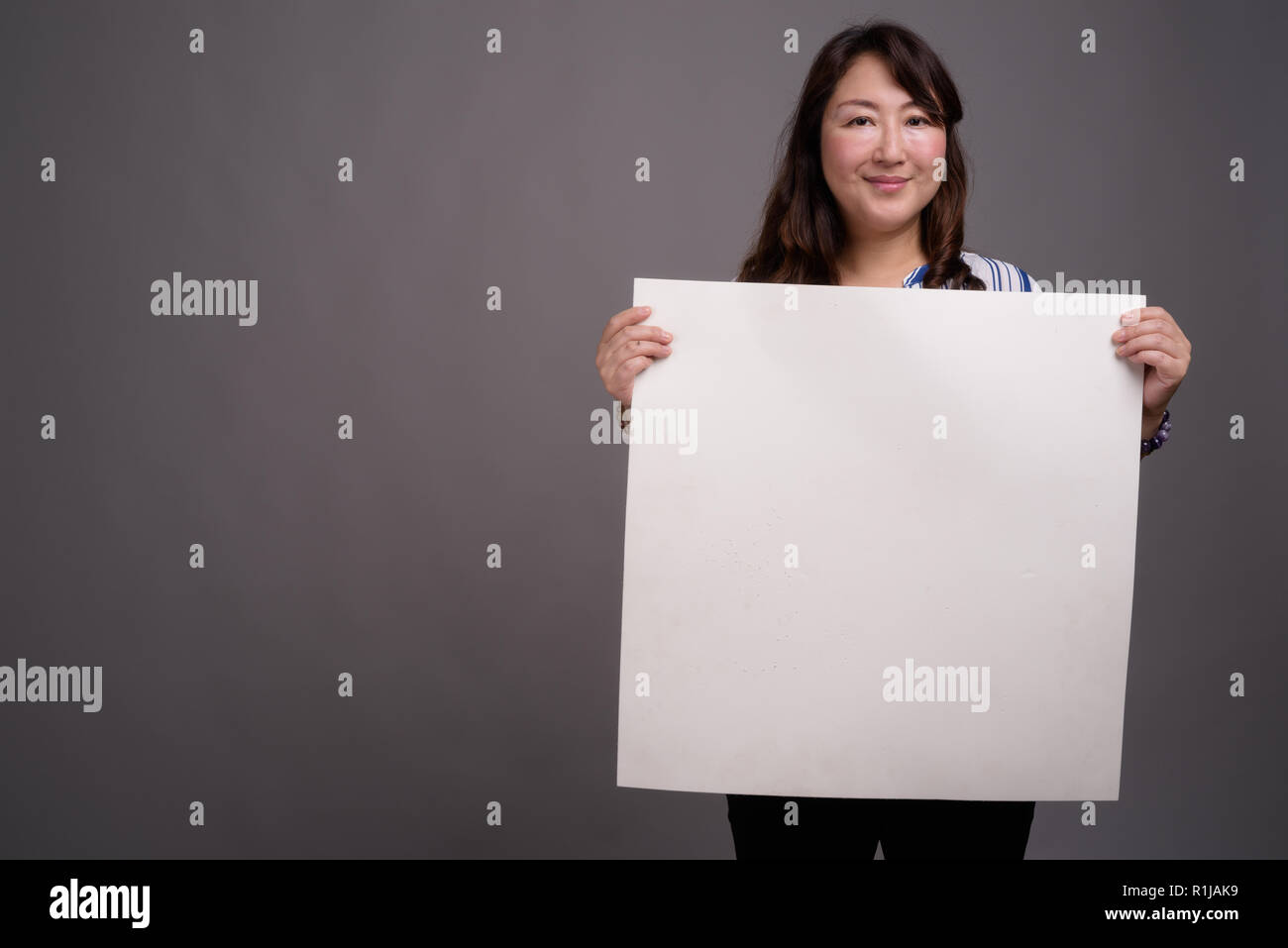 Reifen schöne asiatische Geschäftsfrau, Kopie Raum Stockfoto