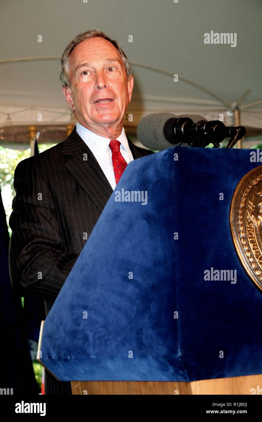 New York, NY - 16. Juli: Bürgermeister Michael R. Bloomberg bei David Dinkins 80. Geburtstag Party bei Gracie Mansion am Montag, 16. Juli 2007 in New York, NY (Foto von Steve Mack/S.D. Mack Bilder) Stockfoto