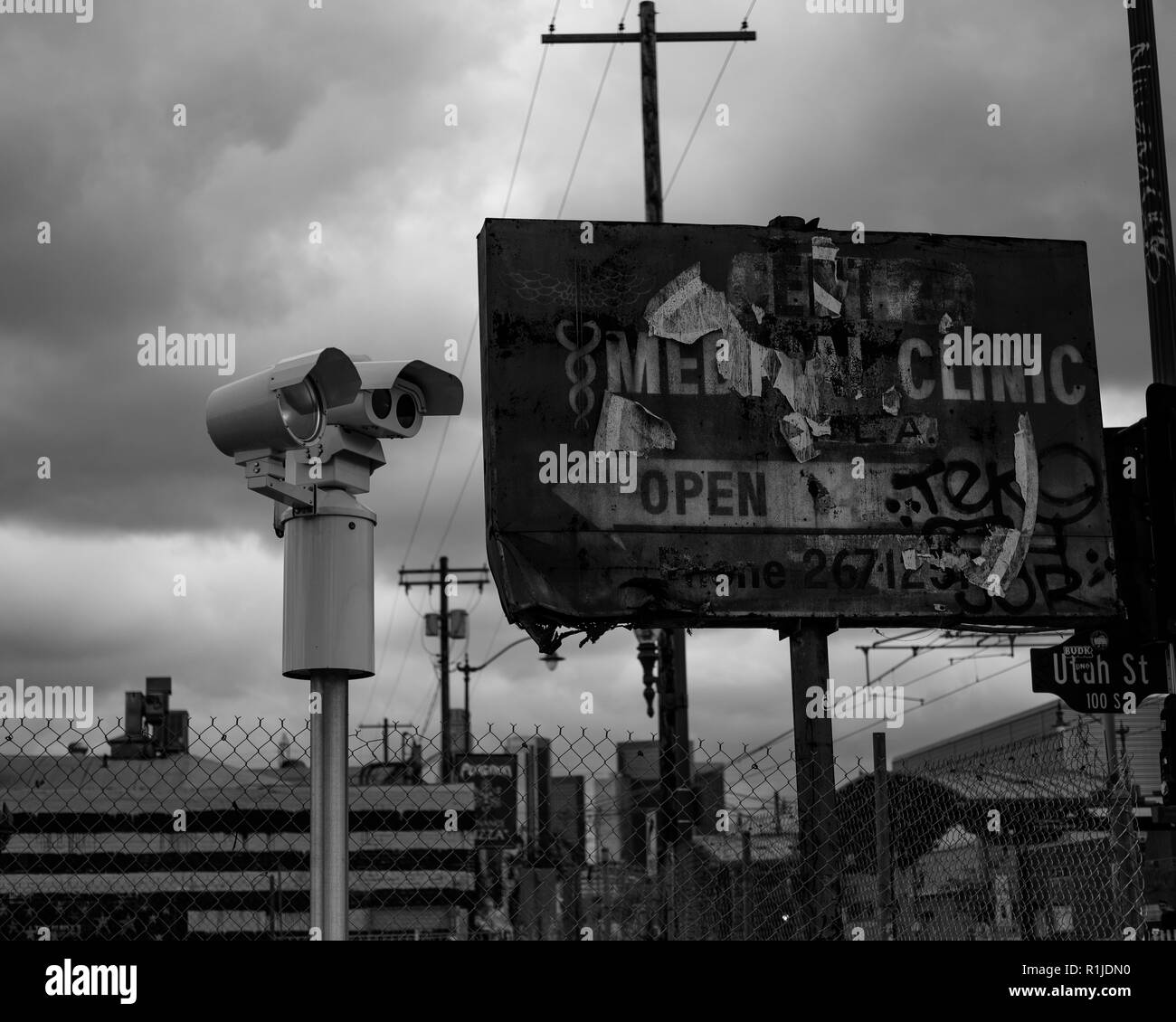 Verkehr Kamera und verrostet Zeichen in Los Angeles, Kalifornien. Usa Stockfoto