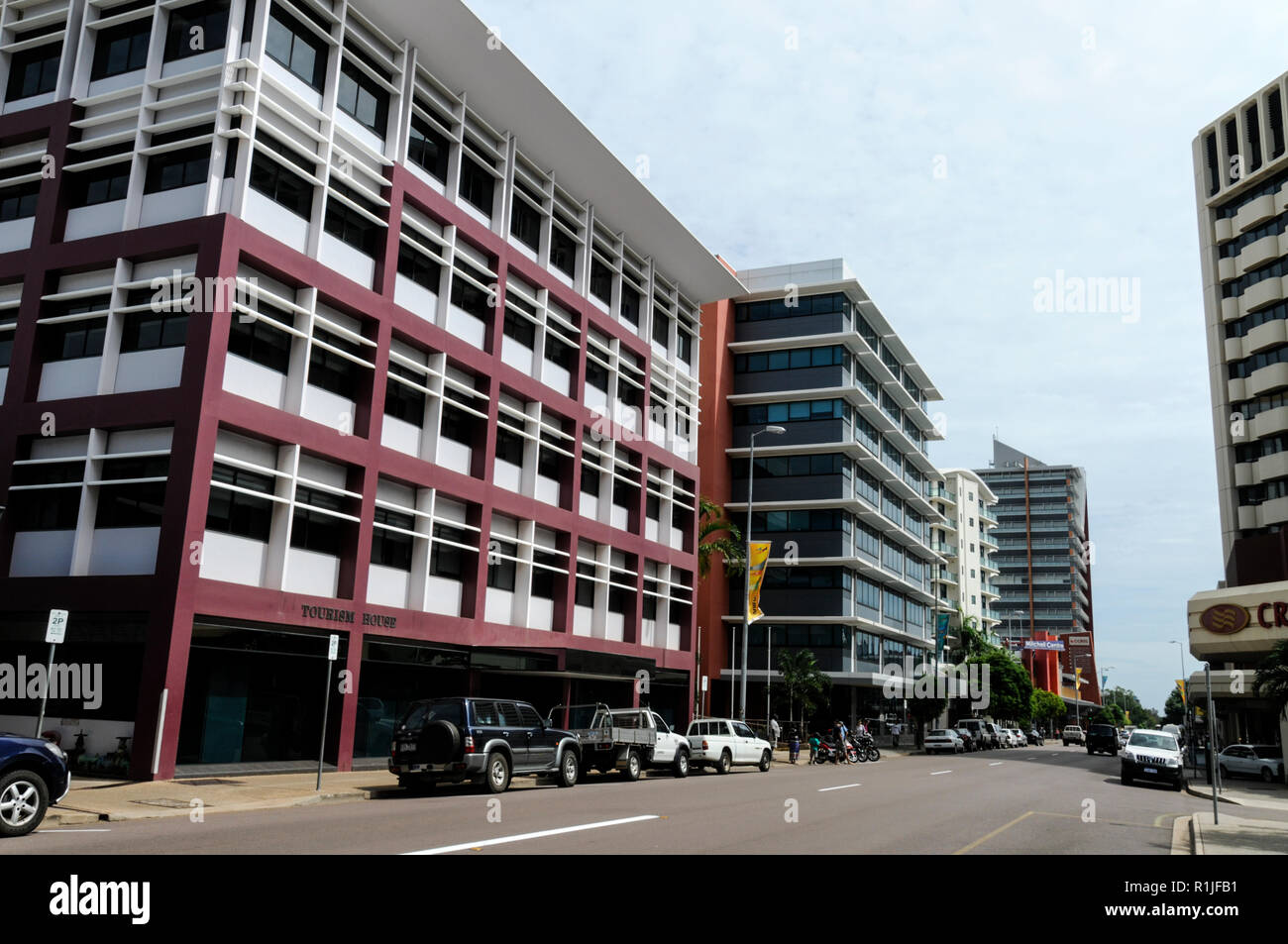 Eine der Haupteinkaufsstraßen, Mitchell Street in Darwin, Northern Territory, Australien Stockfoto