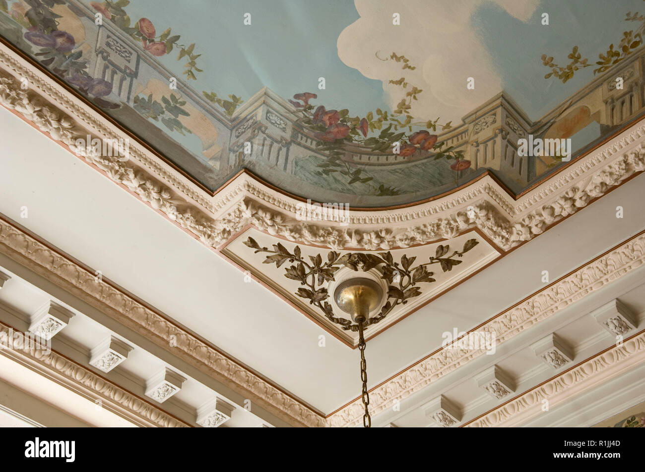 Trompe Loeil Stockfotos Und Bilder Kaufen Alamy Trompe Loeil Stockfotos Und Bilder Kaufen Alamy