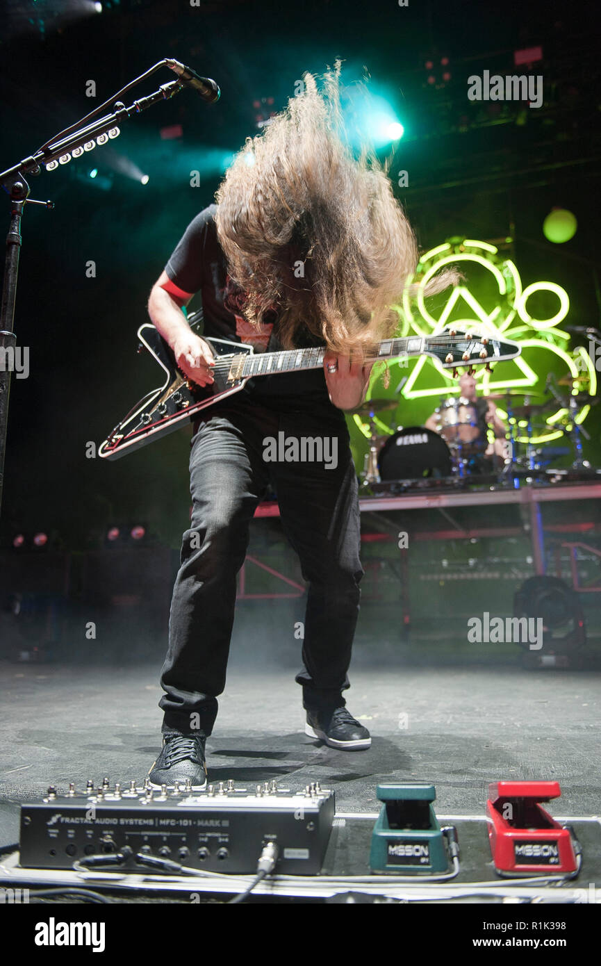 Juli 13, 2018 - Raleigh, North Carolina; USA - Musiker CLAUDIO SANCHEZ der Band COHEED und CAMBRIA führt leben, wie ihre Tour 2018 macht Halt an der Red Hat im Amphitheater von Raleigh entfernt. Copyright 2018 Jason Moore. Credit: Jason Moore/ZUMA Draht/Alamy leben Nachrichten Stockfoto