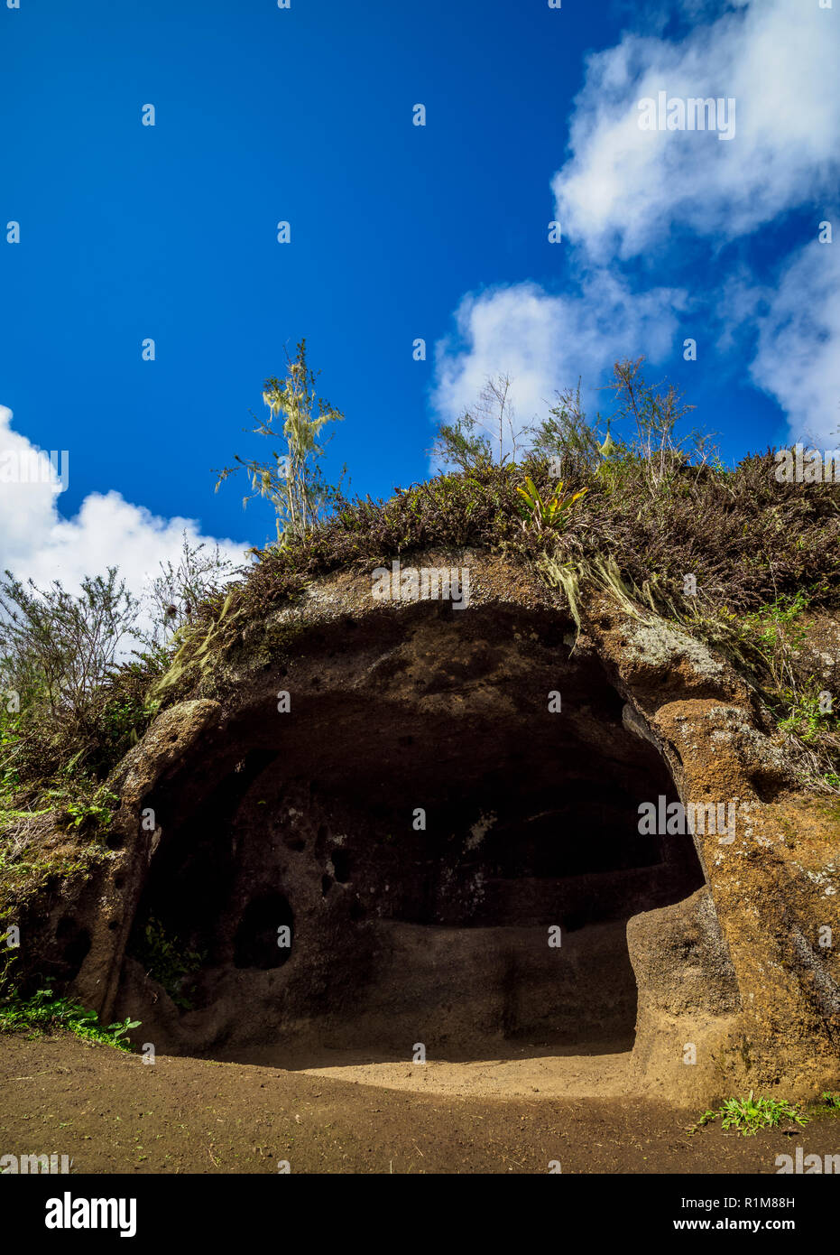 Höhle bei Asilo de la Paz, Hochland von floreana oder Charles Island, Galapagos, Ecuador Stockfoto