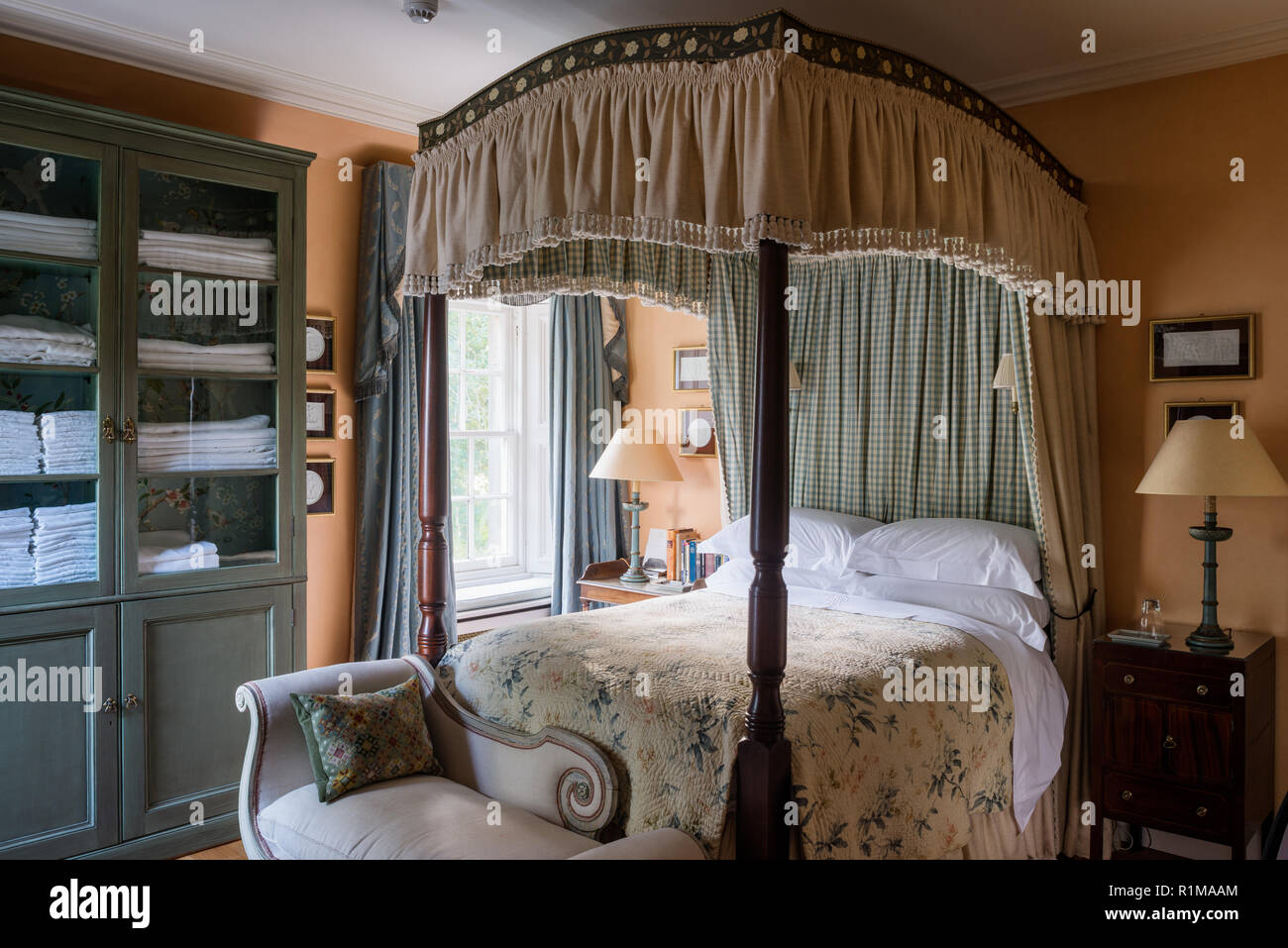 Himmelbett im Edwardianischen Stil Stockfoto