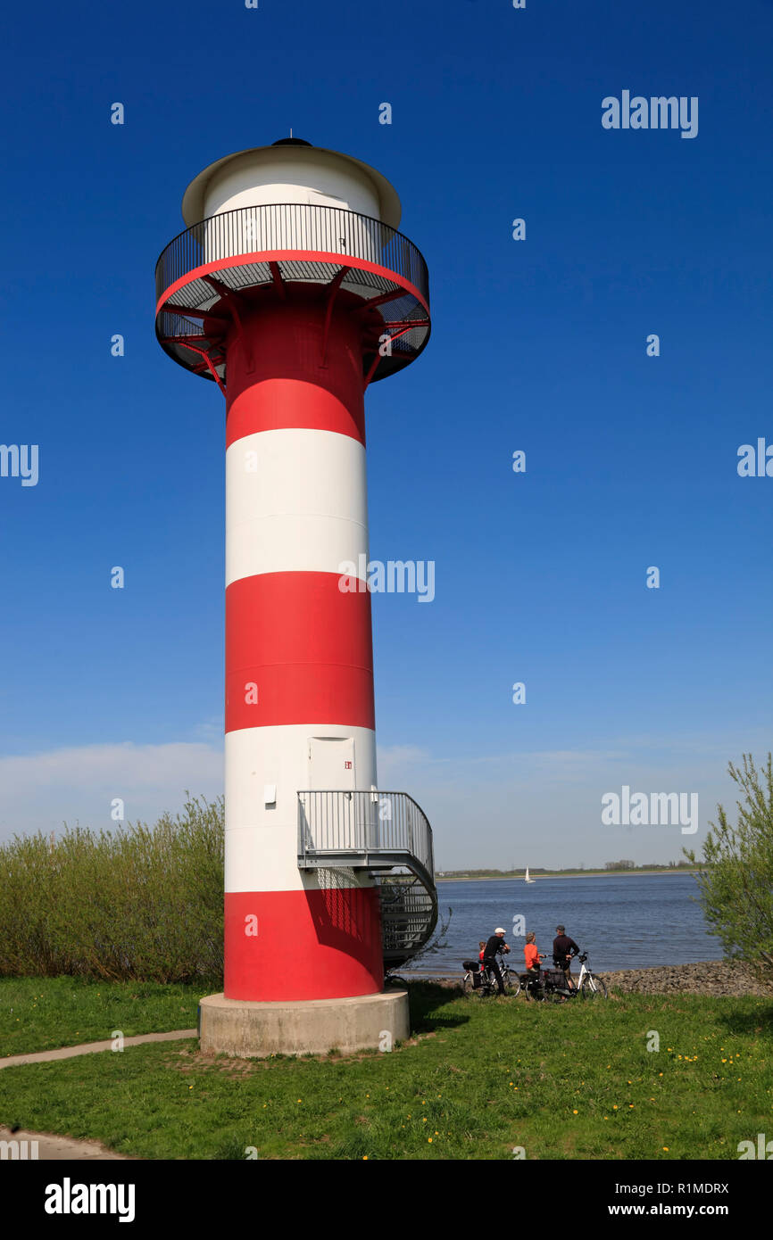 Leuchtturm an der Elbe bei Lühe, Altes Land, Niedersachsen, Deutschland, Europa Stockfoto