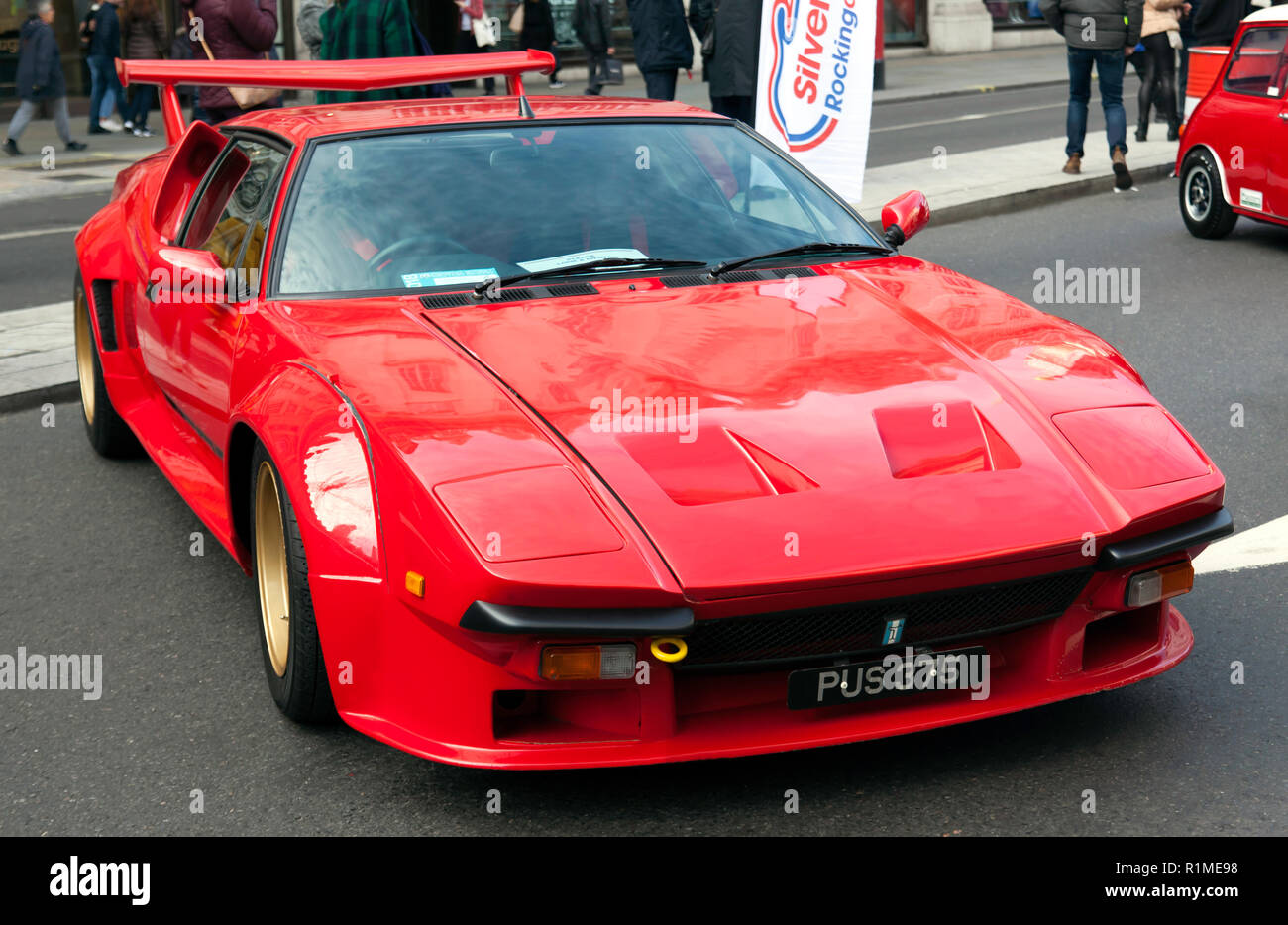 Drei Viertel der Vorderansicht ein De tomaso Pantera GTS auf Anzeige in der Regents Street Motor Show 2018 Stockfoto